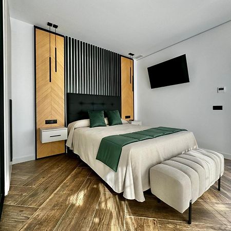 Hostal Noli Chiclana de la Frontera Buitenkant foto