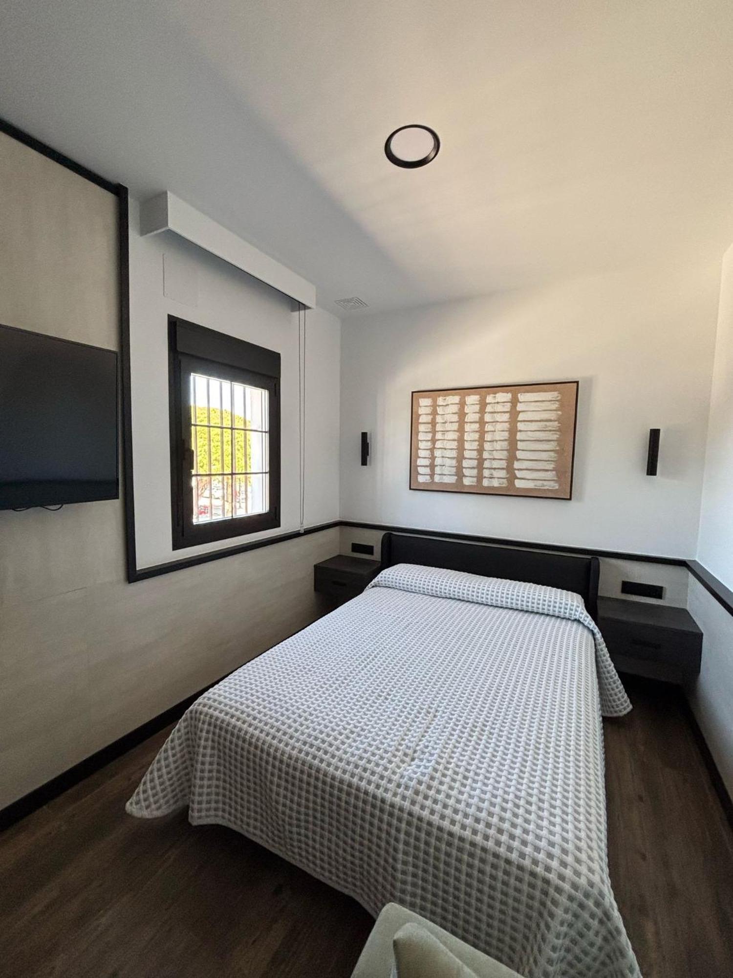 Hostal Noli Chiclana de la Frontera Buitenkant foto