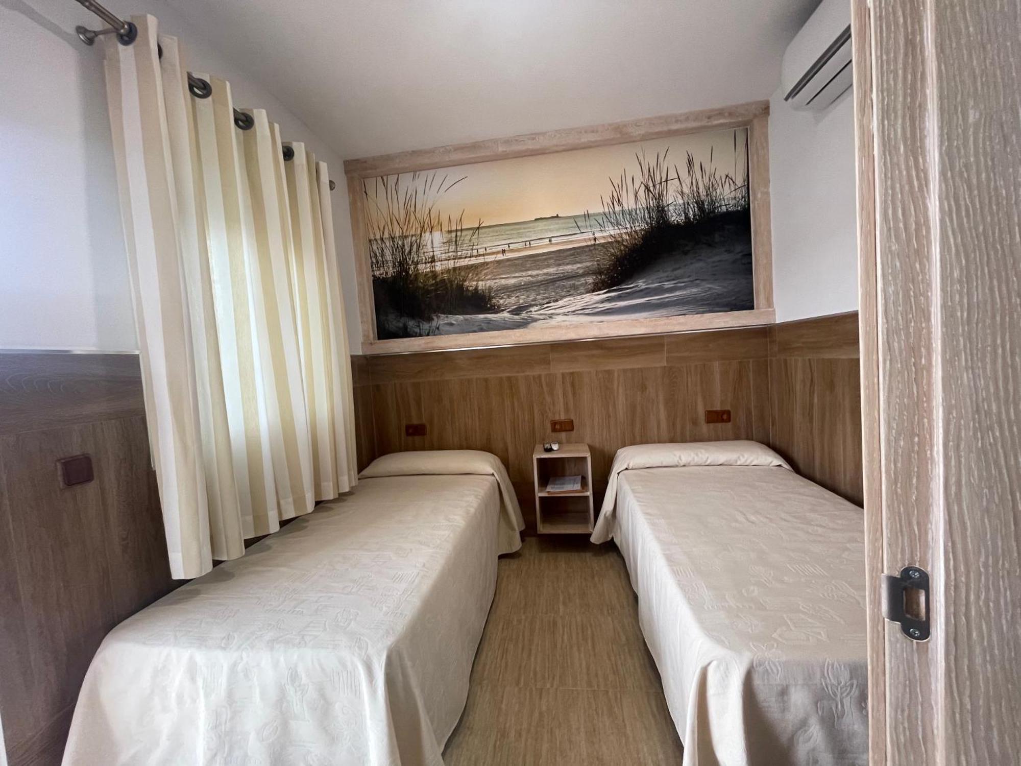 Hostal Noli Chiclana de la Frontera Buitenkant foto